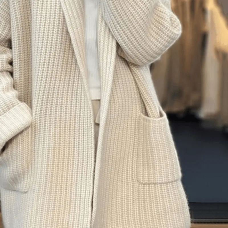 Cozy - Cozy oversized knit cardigan for soft warmth in winter