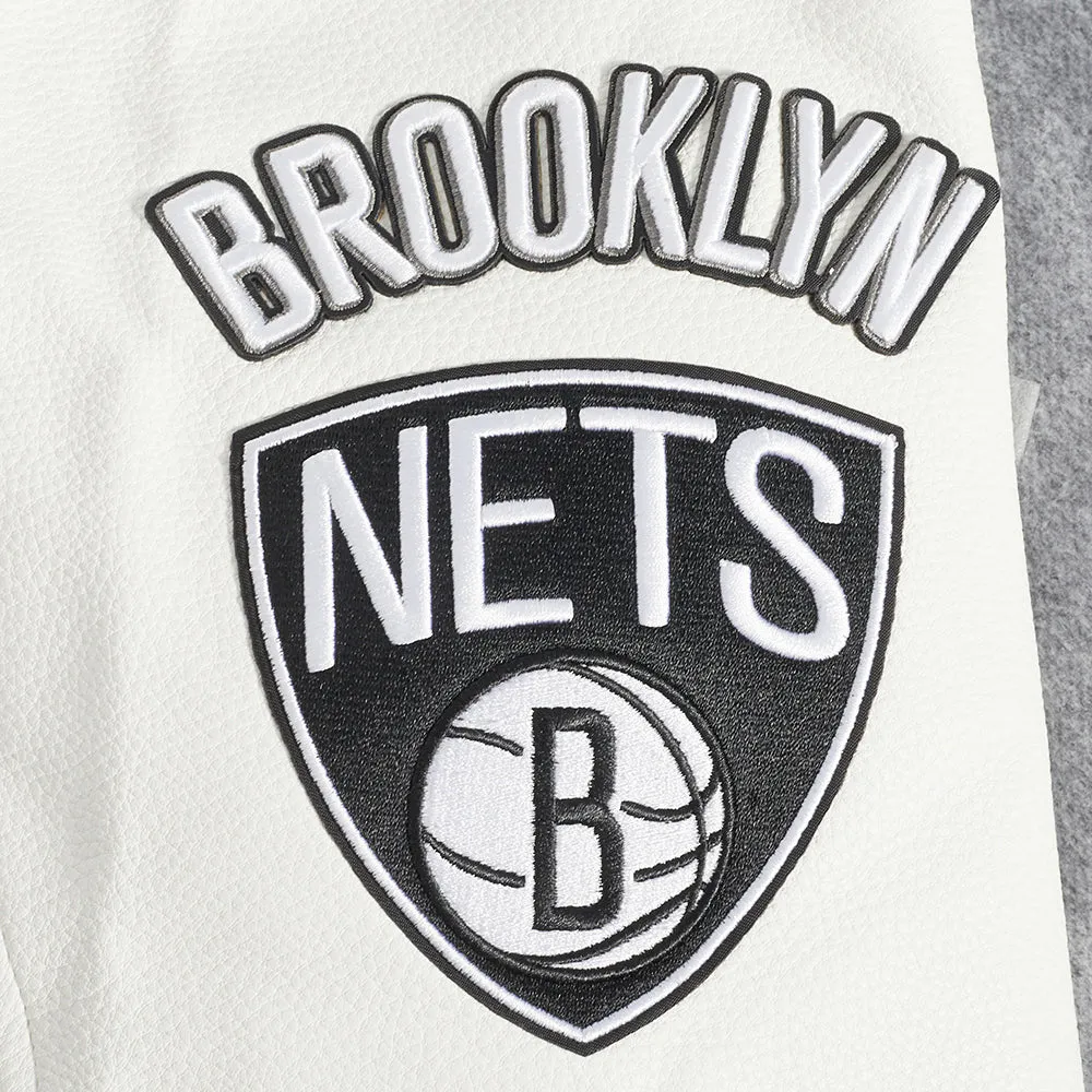 NBA BROOKLYN NETS OLD ENGLISH MEN'S RIB WOOL VARSITY JACKET (HEATHER GREY/WHITE/BLACK)