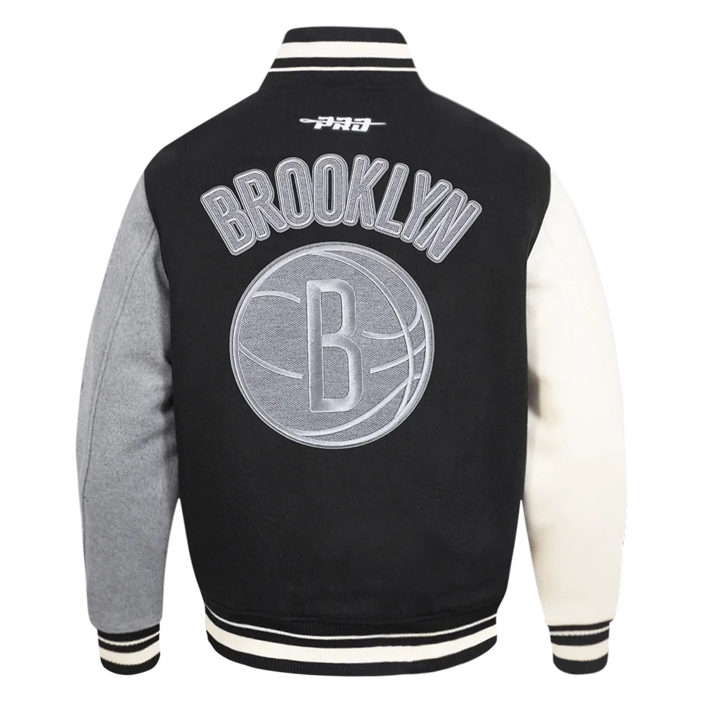NBA BROOKLYN NETS REVERSE FRENCH TERRY MEN'S COLOR BLOCK WOOL VARSITY JACKET (BLACK/GRAY/EGGSHELL)